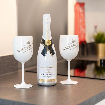Luxury Apartment - Twin Beds - Selly Oak - Off-Street Parking - Free Netflix & Wifi - Top Rated 9Cc Birmingham Kültér fotó