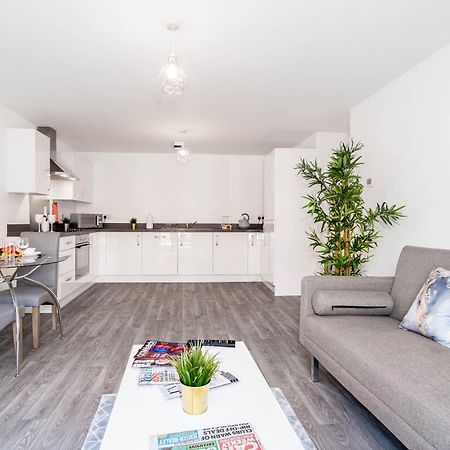 Luxury Apartment - Twin Beds - Selly Oak - Off-Street Parking - Free Netflix & Wifi - Top Rated 9Cc Birmingham Kültér fotó