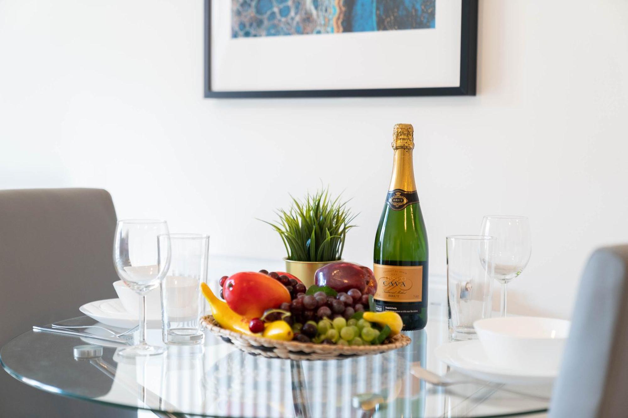 Luxury Apartment - Twin Beds - Selly Oak - Off-Street Parking - Free Netflix & Wifi - Top Rated 9Cc Birmingham Kültér fotó