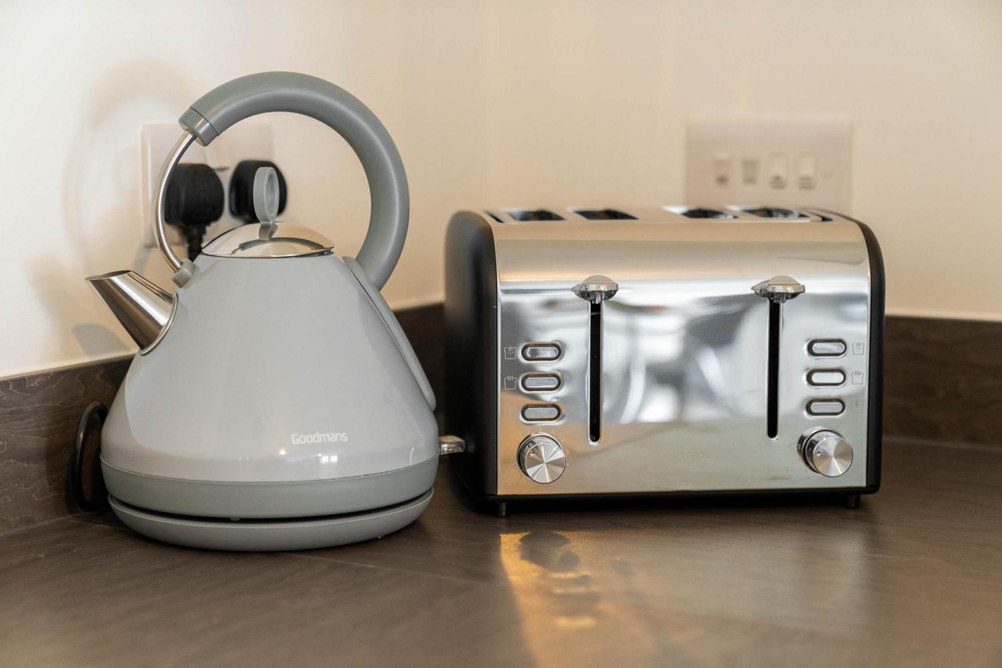 Luxury Apartment - Twin Beds - Selly Oak - Off-Street Parking - Free Netflix & Wifi - Top Rated 9Cc Birmingham Kültér fotó
